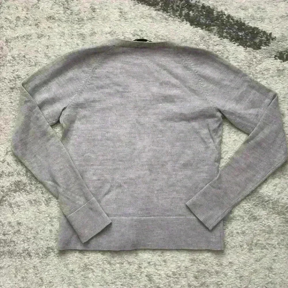 Pendleton Timeless Merino V-neck Sweater - Picture 5 of 6
